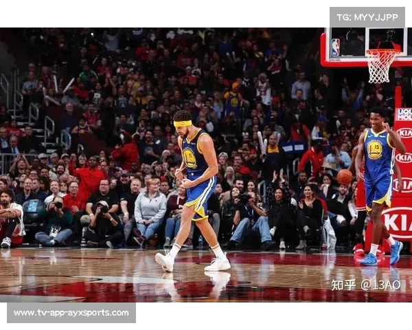 克莱·汤普森:勇士传奇的三分之路与场均数据解析(勇士汤普森14记三分) 克莱·汤普森:勇士传奇的三分之路与场均数据解析(勇士汤普森14记三分)